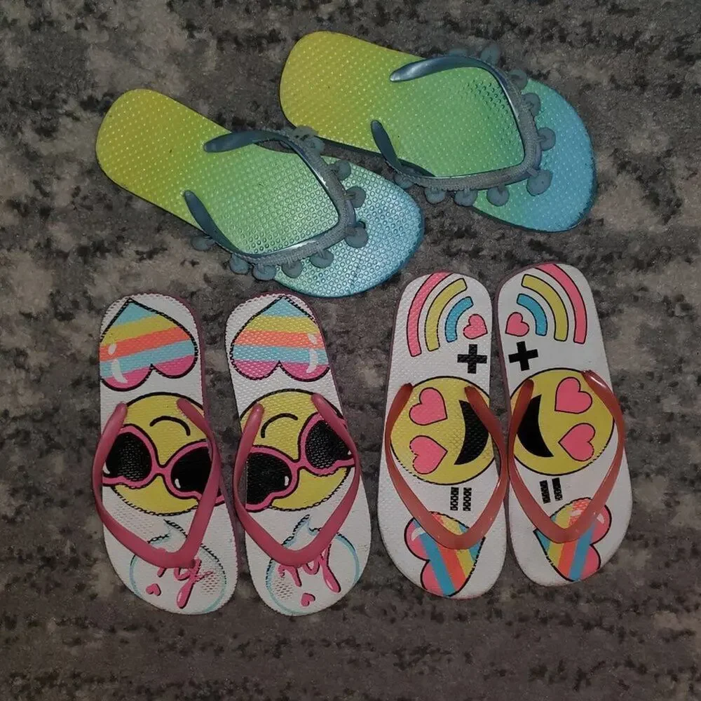 Girls Flipflops || 3 Pairs included || Good sz1-2